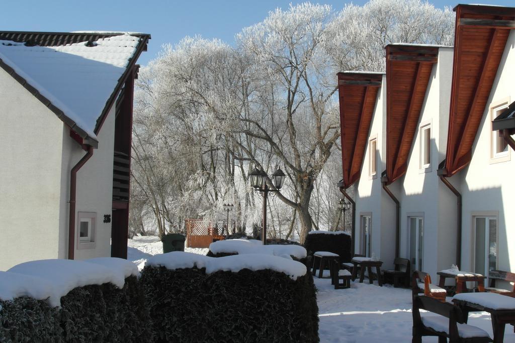 Appartamento Tatralandia Romantická Záhrada Chata 345 Malatiny Esterno foto